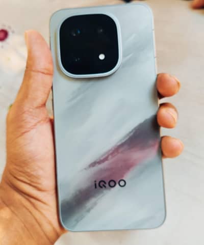Vivo iQOO 15