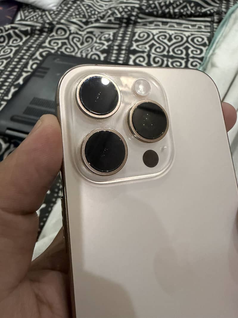 Apple iPhone 16 Pro 6