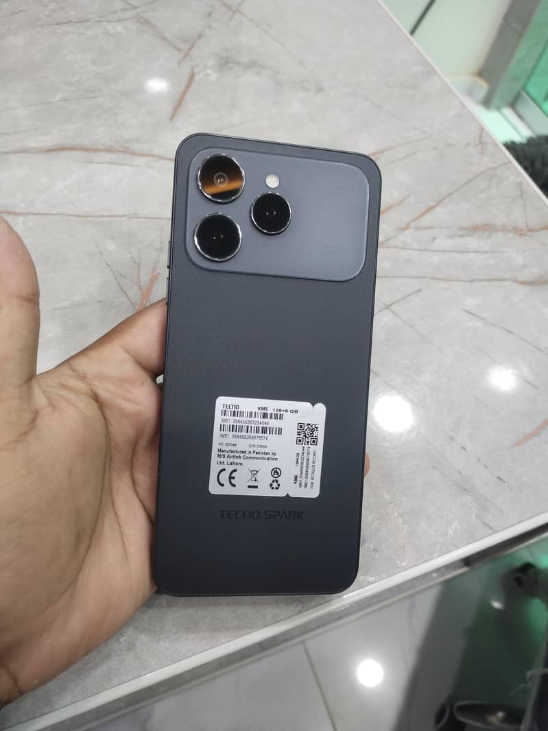 Tecno SPARK 40 0