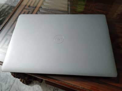 Dell latitude i5 10 generation 256gb ssd 4gb ram