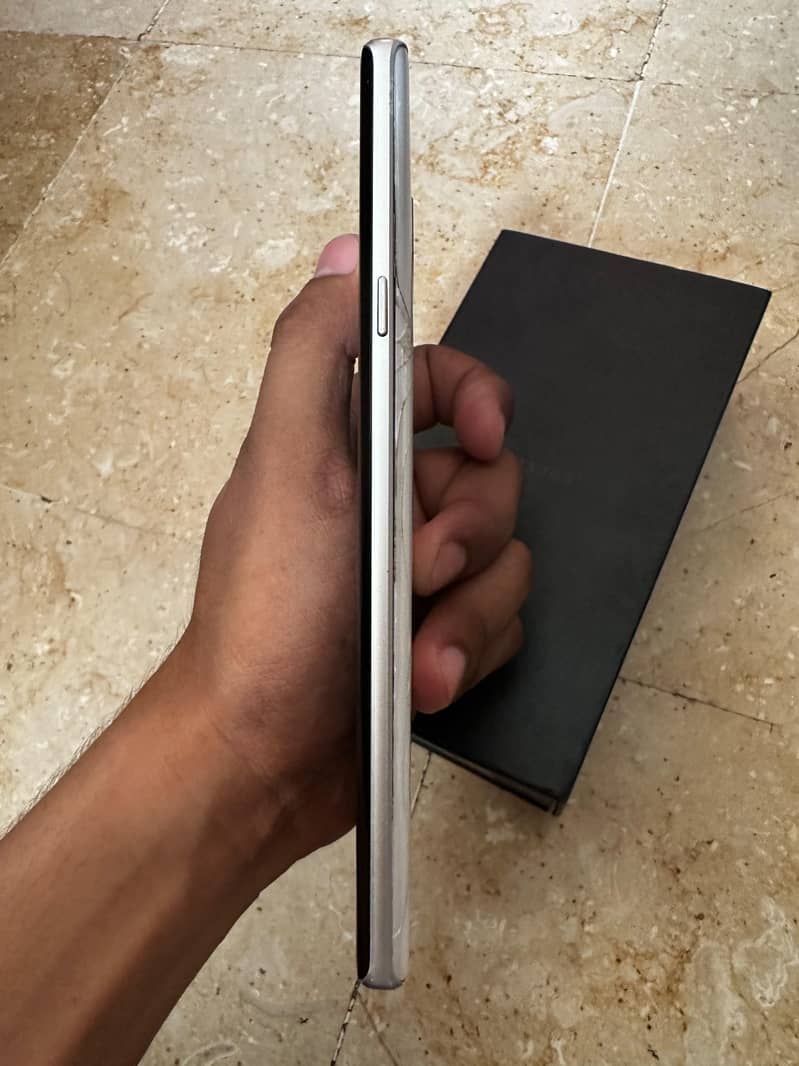 Samsung Mobile Note 9 3