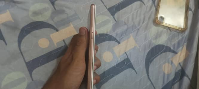OPPO a37f 6000rs all okay little scratch on protecter