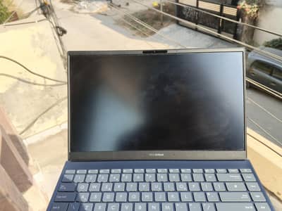 ASUS ZENBOOK 14