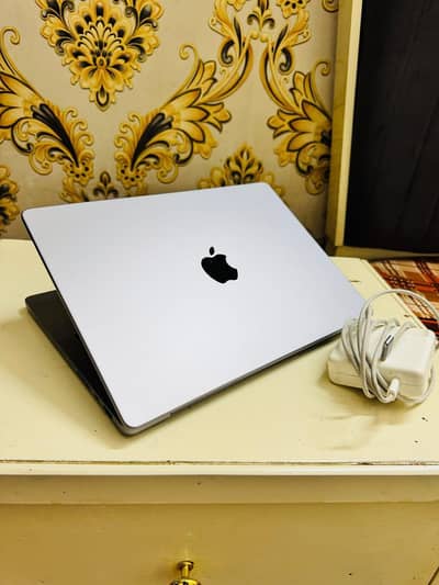 MacBook pro M1_14inch_2021 | 16GB | 512GB SSD | Brand New condition