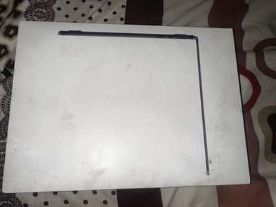 Macbook Air M2 - With Box
