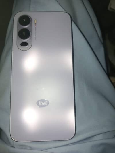 Itel City 200 8/128