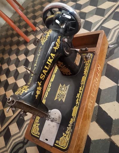 Salika sewing machine