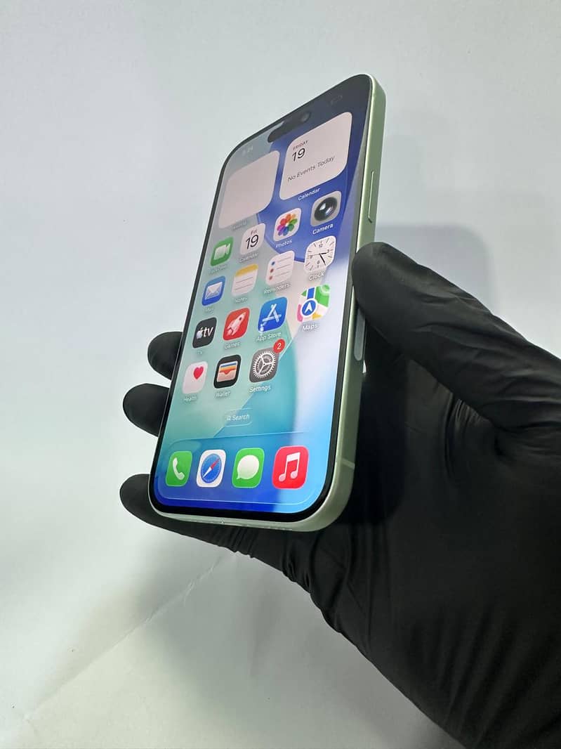Apple iPhone 15 8