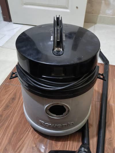 Rowenta wet and dry vacuum cleaner