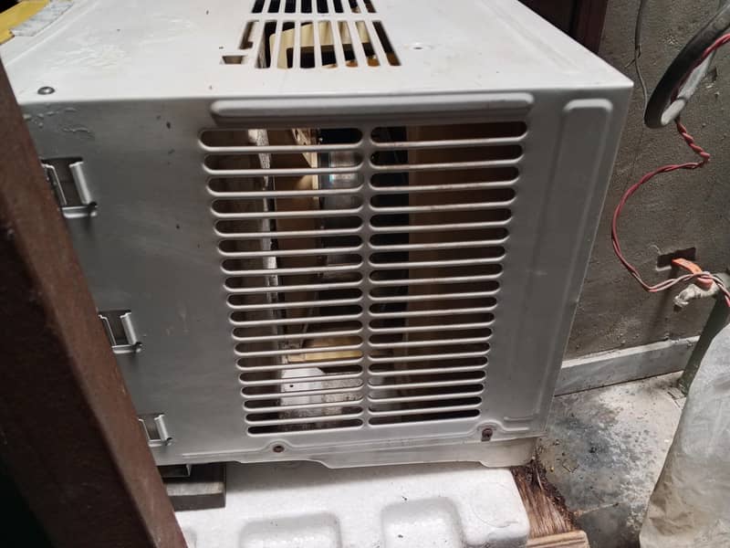 window Ac 1