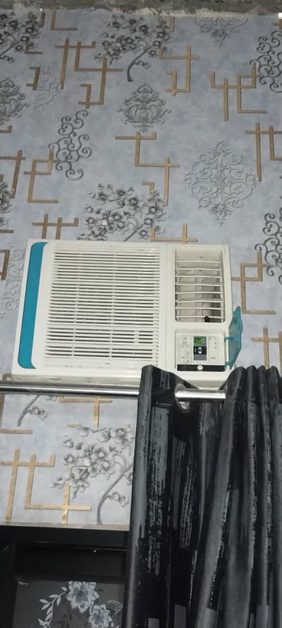 I changed this ac I have a new ac 1.5 ton so I am selling.