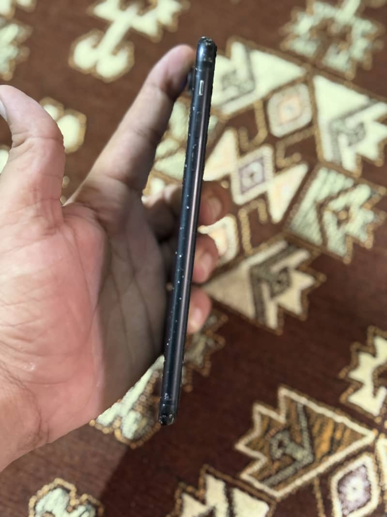 Apple iPhone 7 Plus 2