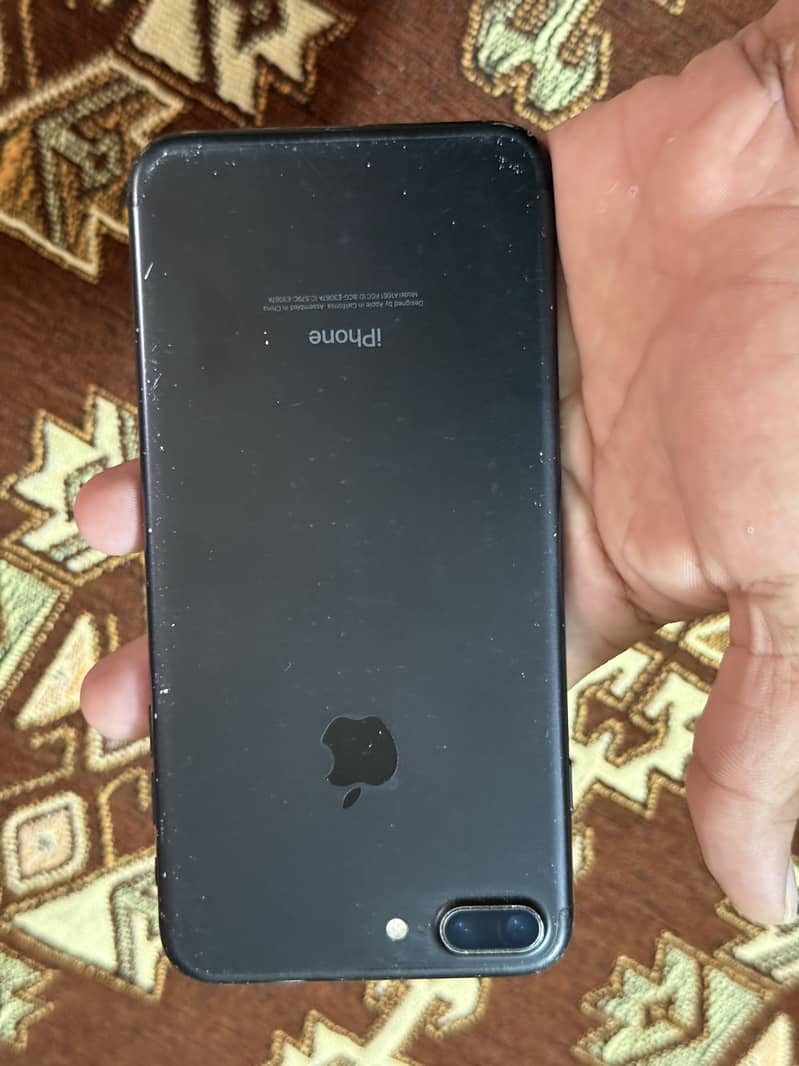 Apple iPhone 7 Plus 3