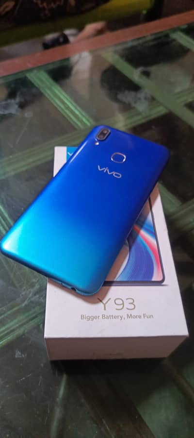 vivo y93 3/32Gb