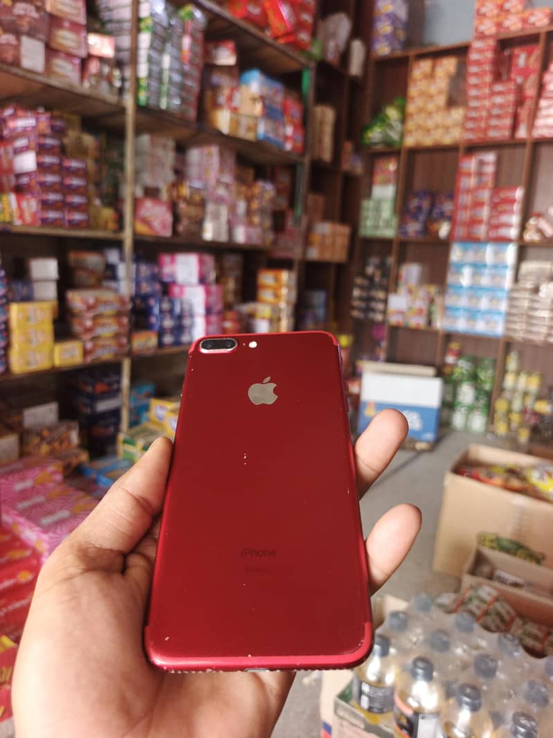 Apple iPhone 7 Plus 0