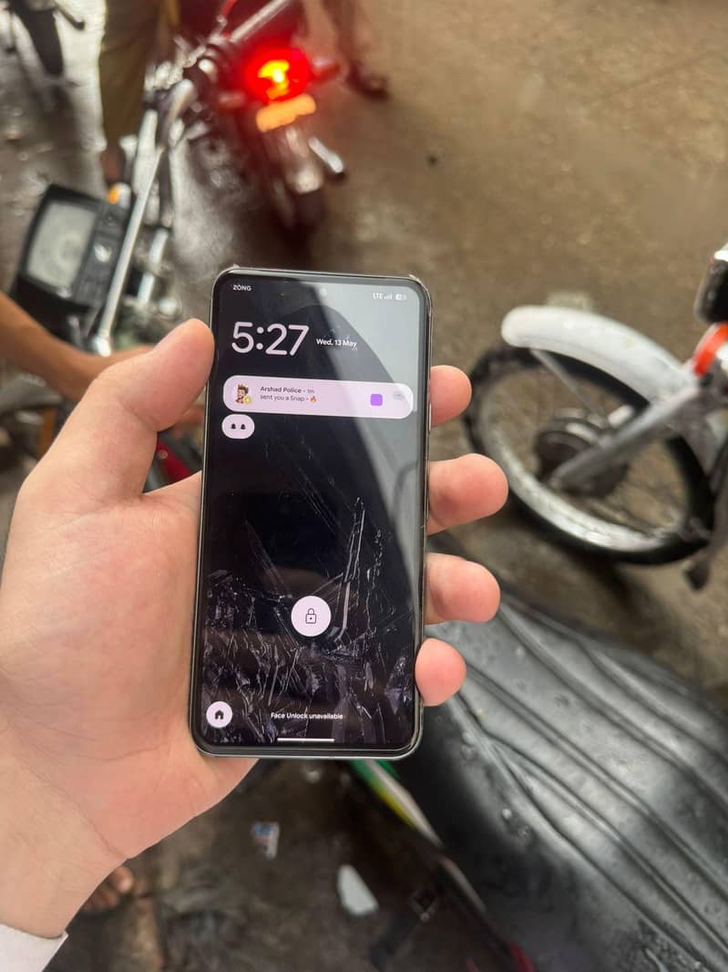 Google Pixel 8 6