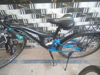 mountain bicycle and road bicycle