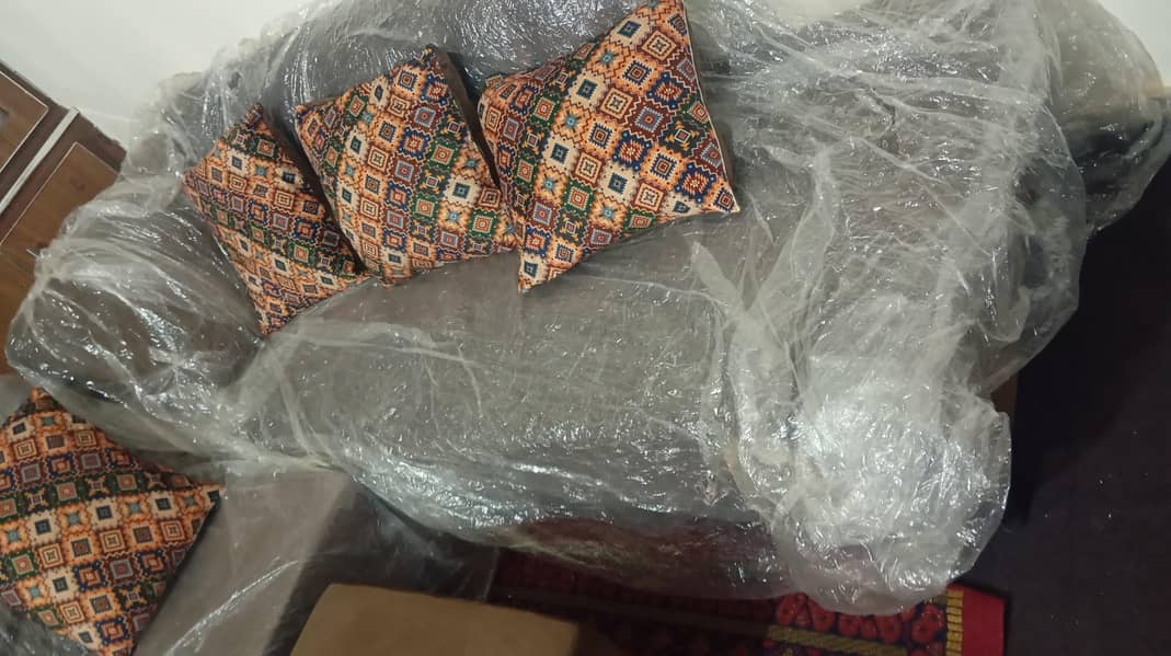 L Shape Sofa Set Almost New 4