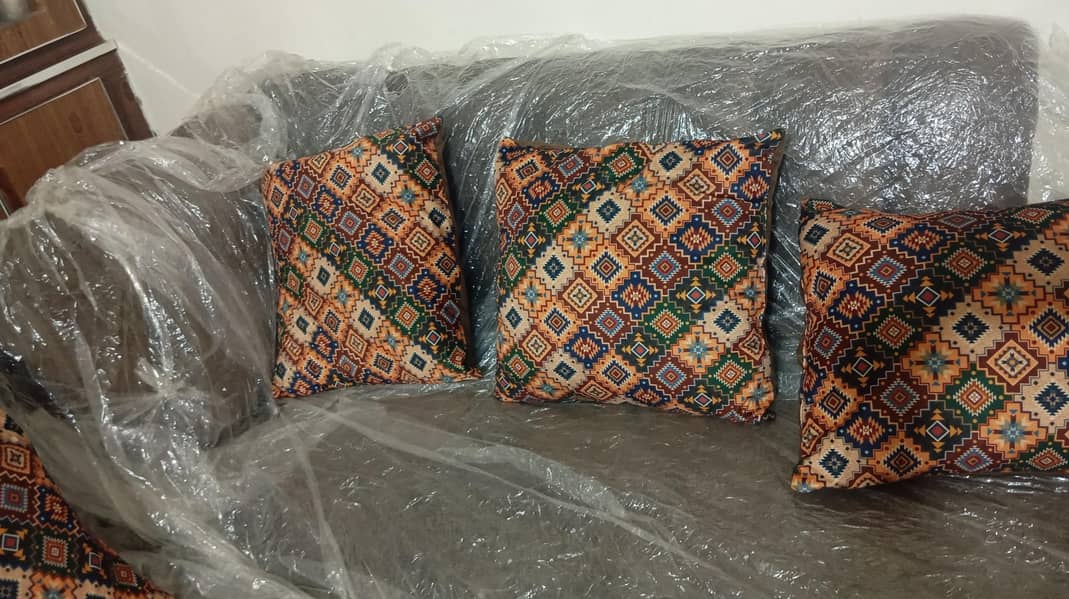 L Shape Sofa Set Almost New 7