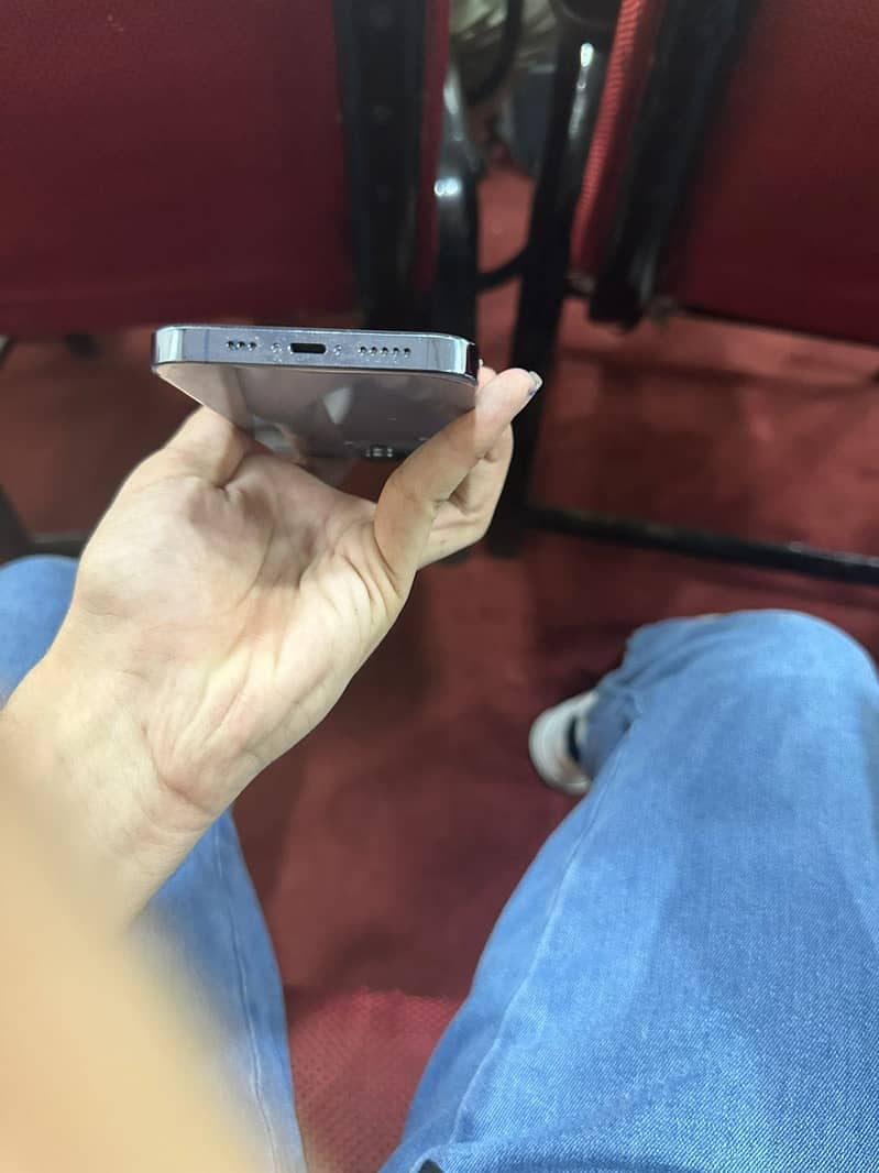 Apple iPhone 13 Pro 0