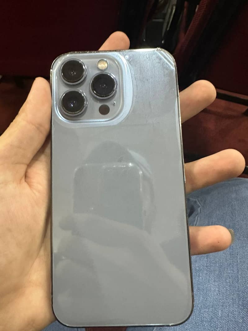 Apple iPhone 13 Pro 1