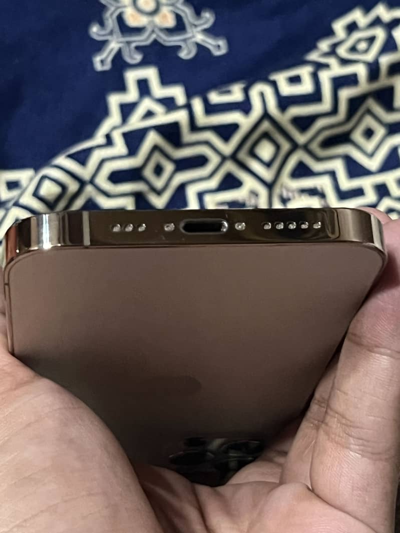 Apple iPhone 12 Pro 0