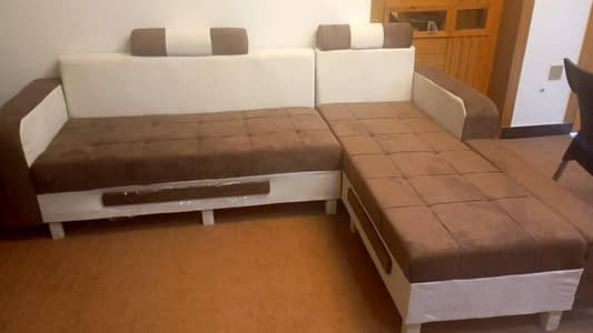 6 SEATER *L SOFA* ALMOST NEW