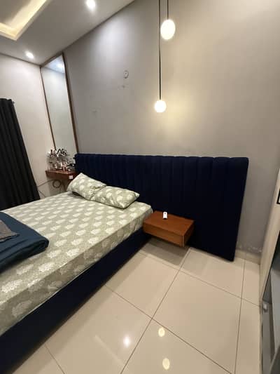 Title:  Luxury King Bed Full Room Set with Mattress, Mirror & Dresser