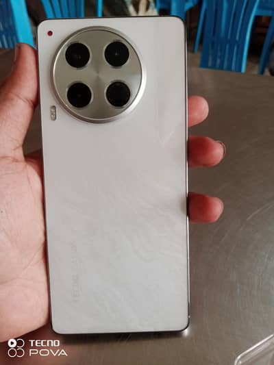 Tecno CAMON 30