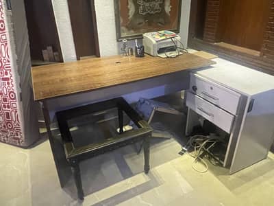 5.7 x 4.3 feet Used Executive Table