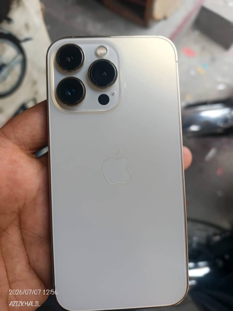 Apple iPhone 13 Pro 1
