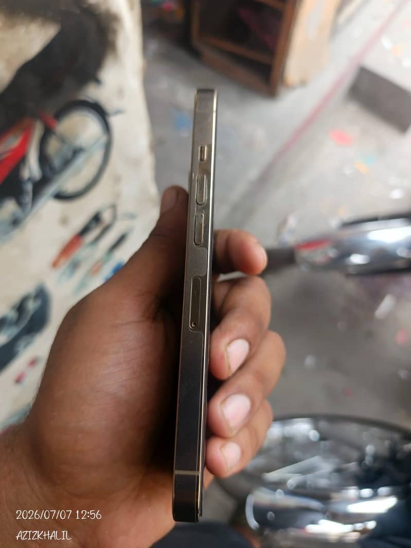 Apple iPhone 13 Pro 9