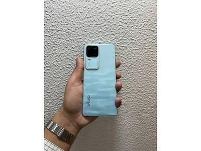 Vivo V30