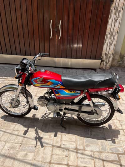 Honda CD 70 one hand used