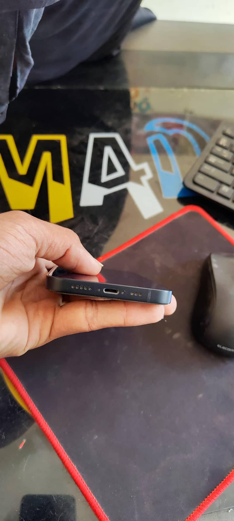 Apple iPhone 13 2