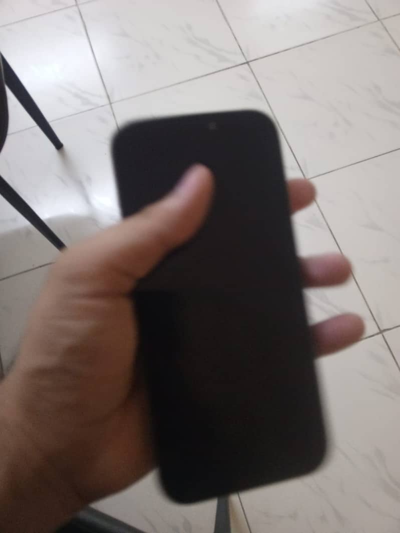 Apple iPhone 16 Pro Max 2