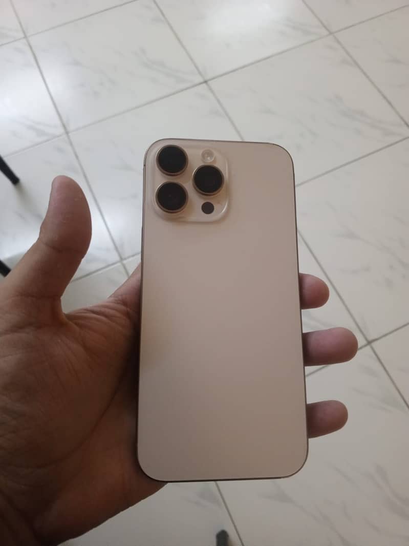 Apple iPhone 16 Pro Max 5
