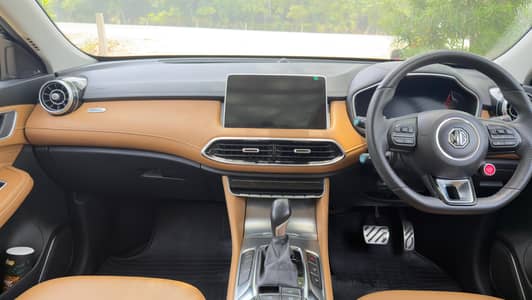 MG HS 2025