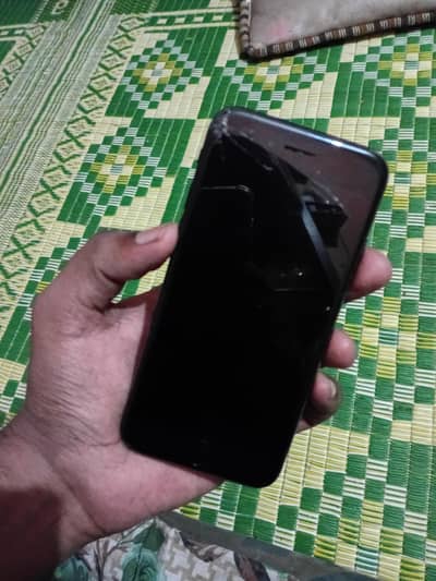 Apple iPhone 7