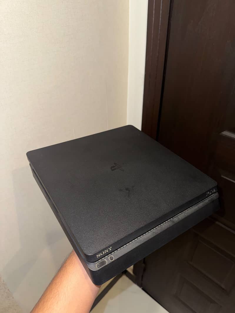 PS4 slim 7