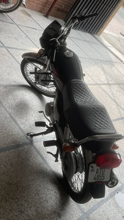 Honda 125 Black