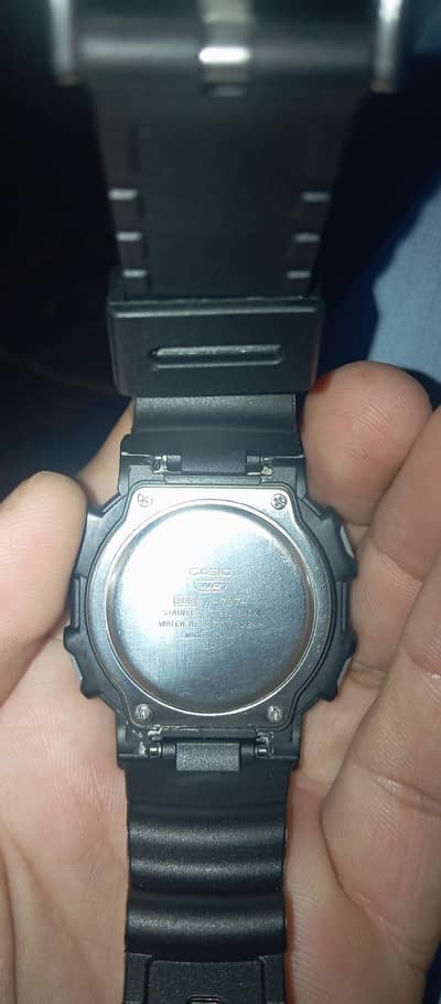 Casio W737H