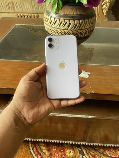Apple iPhone 11 64 Gb factory unlock panel crack urgent sale