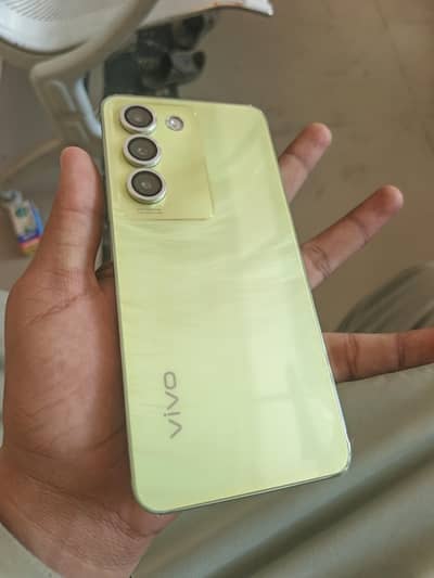 Vivo Y100