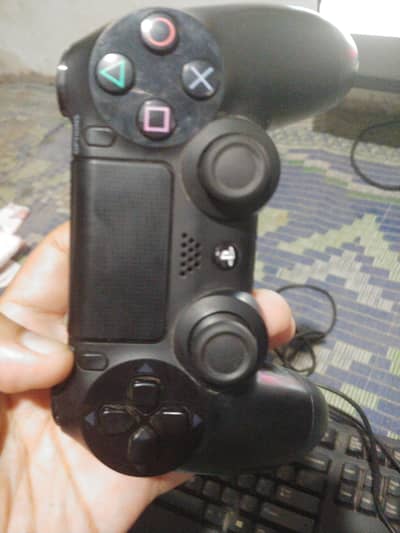 original ps4 controller used exellent performance.