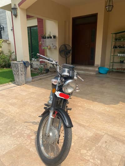 Suzuki GS 150 2017
