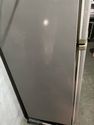 All ok fridge koi masla nhi ha for sale midiam saiz 03114740648