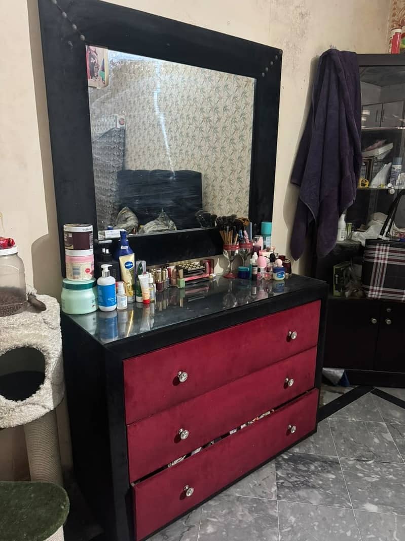 Double bed with dressing table 1