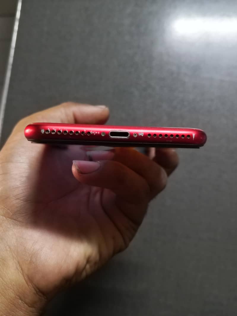 Apple iPhone 8 Plus 4