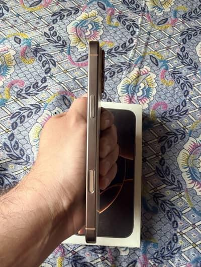 Apple iPhone 16 Pro Max